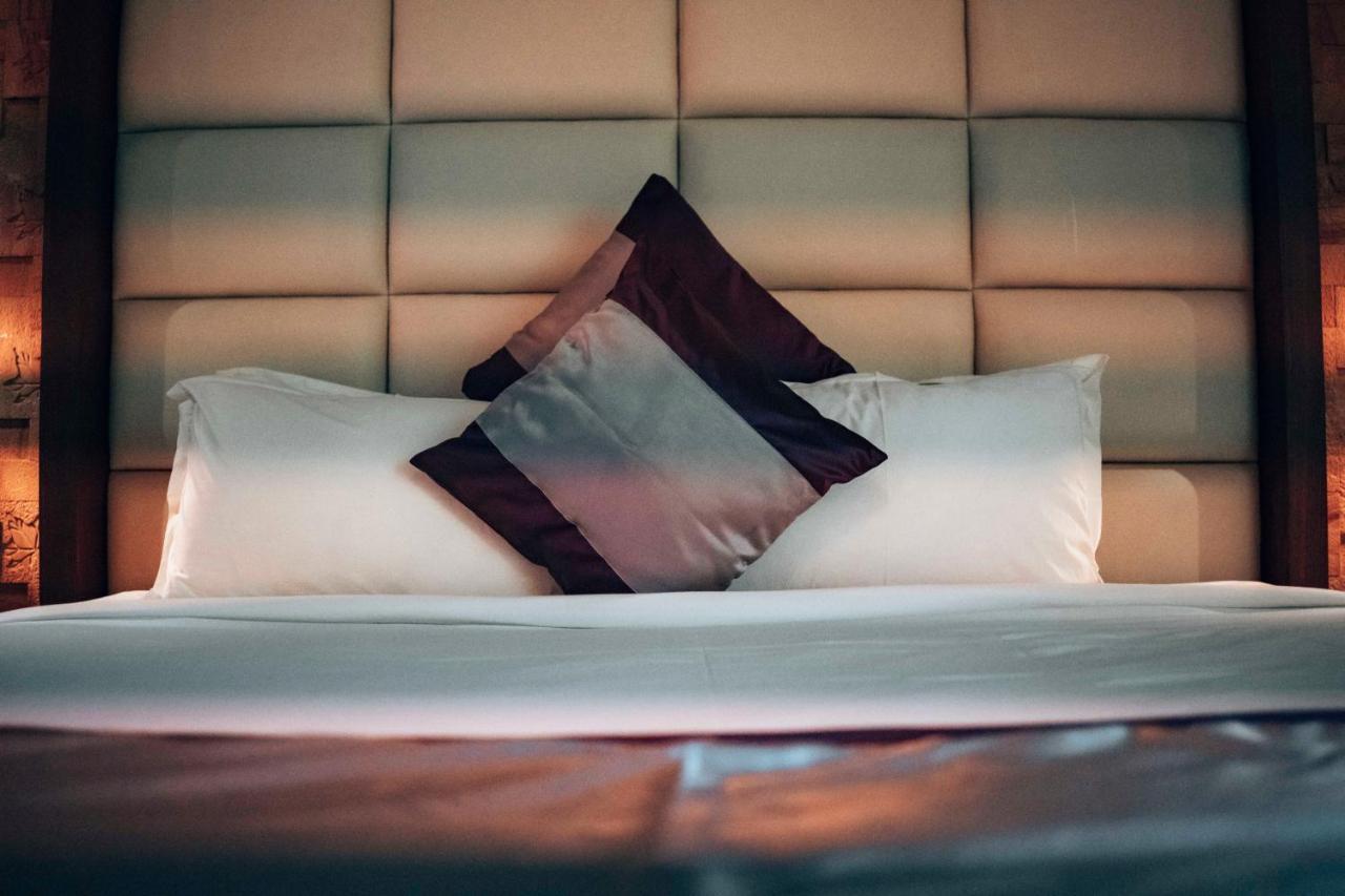 Retrieve Health & Wellness Hotel Kochi Ngoại thất bức ảnh
